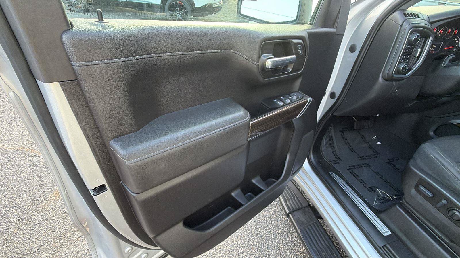 Used 2022 Chevrolet Silverado 1500 RST AWD/4WD image 14