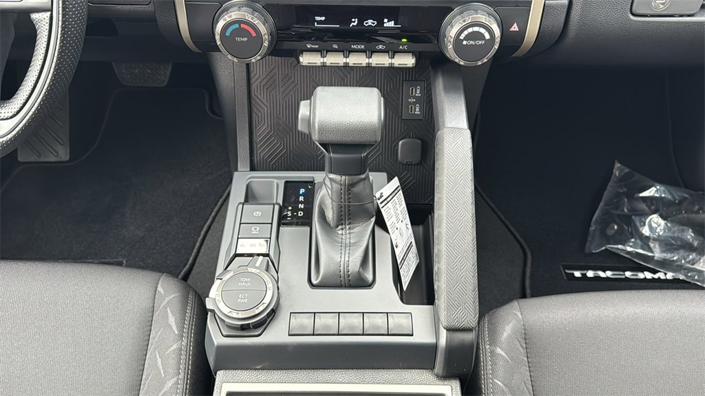 New 2025 Toyota Tacoma SR5 image 31