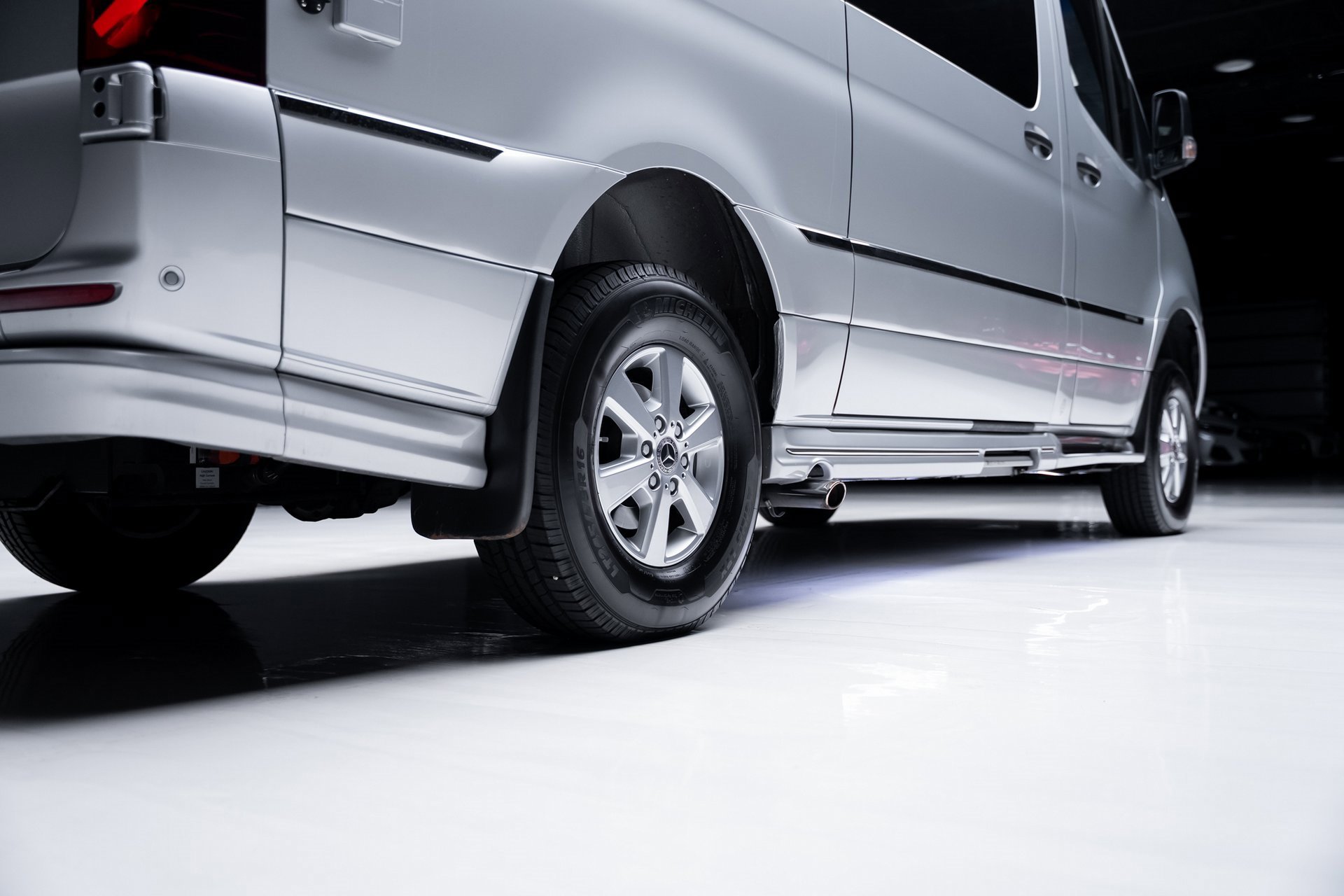 Used 2022 Mercedes-Benz Sprinter 144 Cargo image 89