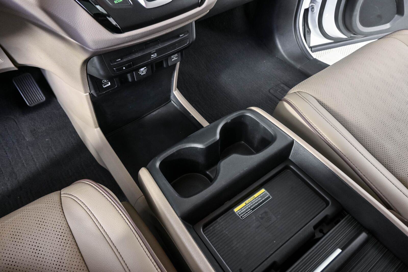 Used 2022 Honda Odyssey Elite image 16
