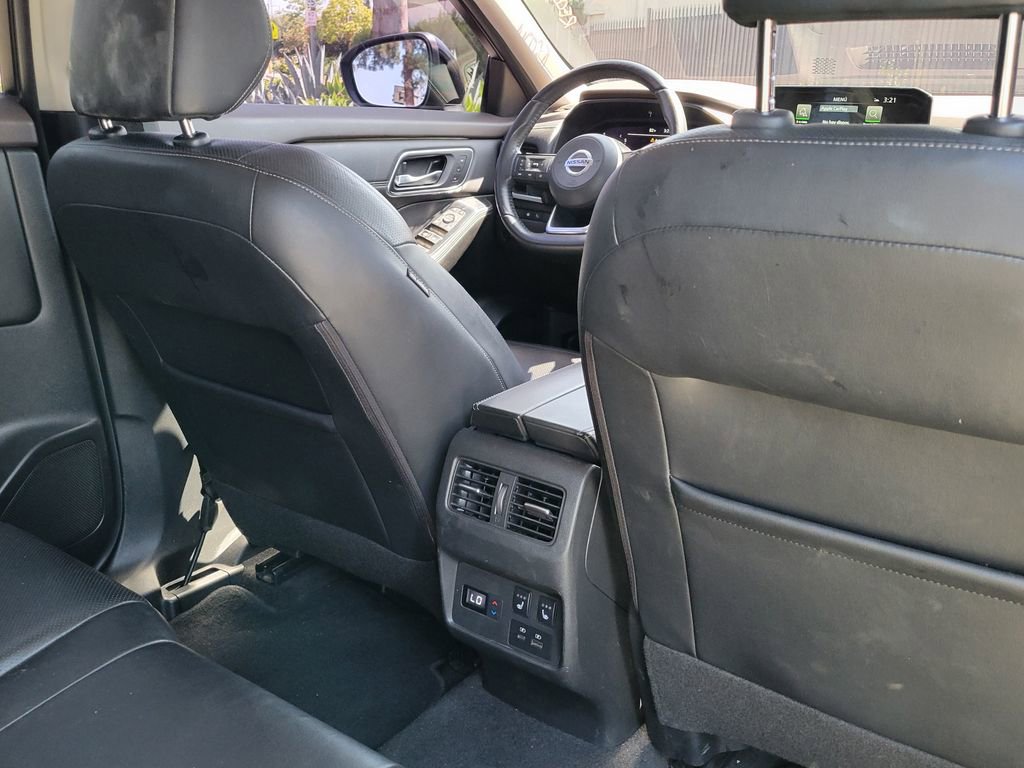 Used 2021 Nissan Rogue Platinum AWD/4WD image 7