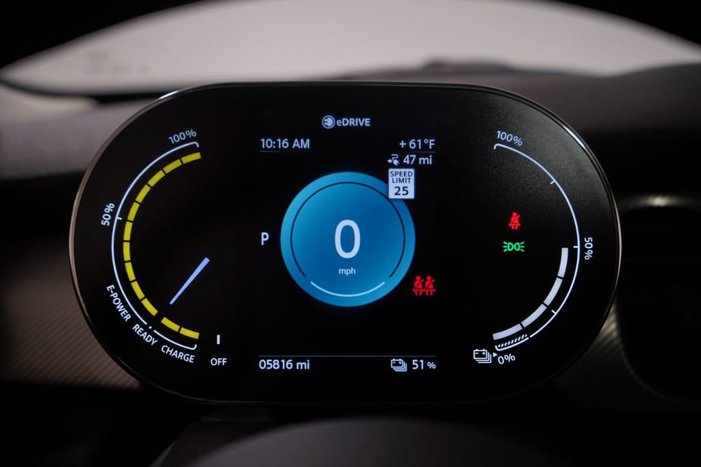 Used 2024 MINI Cooper SE image 19