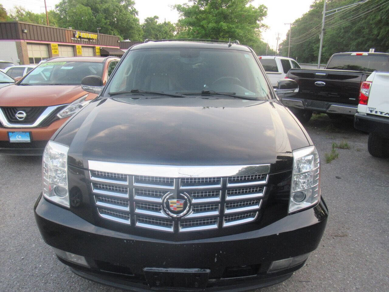 Used 2013 Cadillac Escalade ESV AWD w/ Livery Package image 3