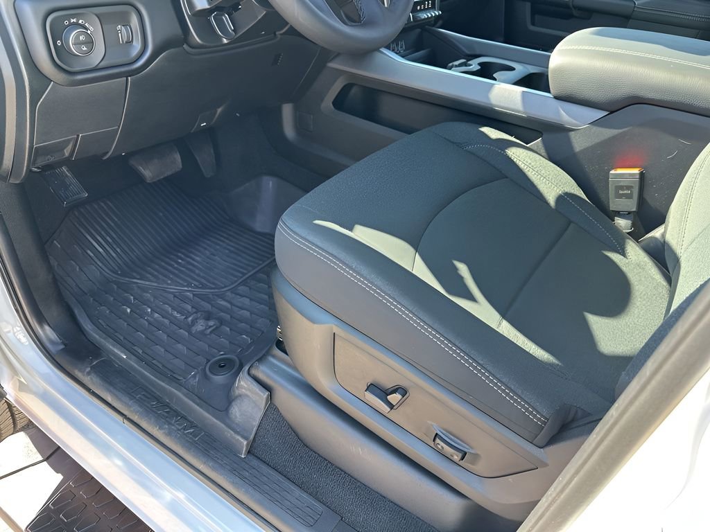 Used 2025 RAM 2500 Lone Star image 27