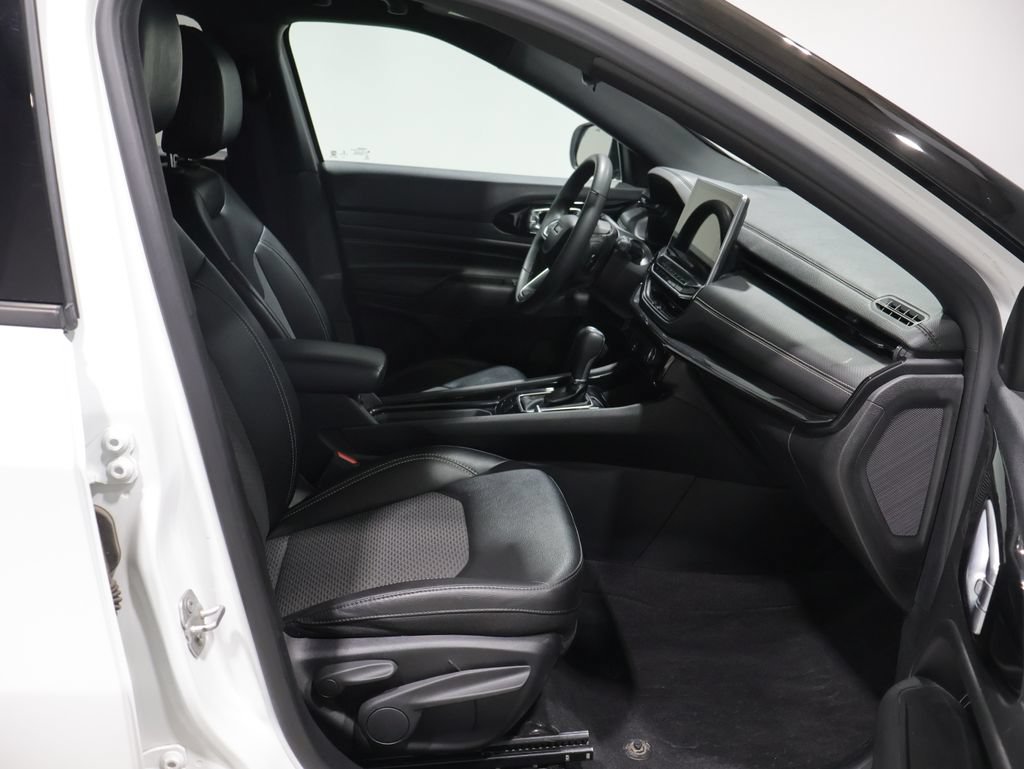 Certified 2023 Jeep Compass Latitude AWD/4WD image 24