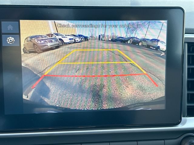 New 2025 Hyundai Venue SEL FWD image 25