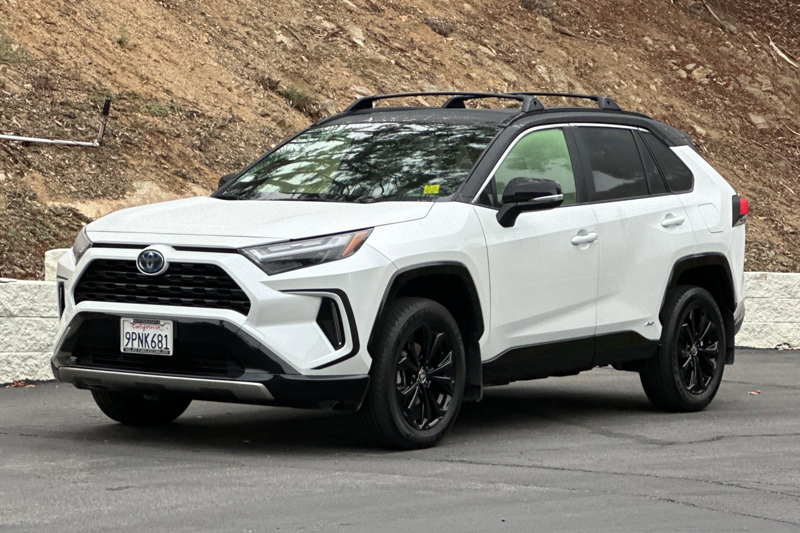 Used 2024 Toyota RAV4 XSE image 8