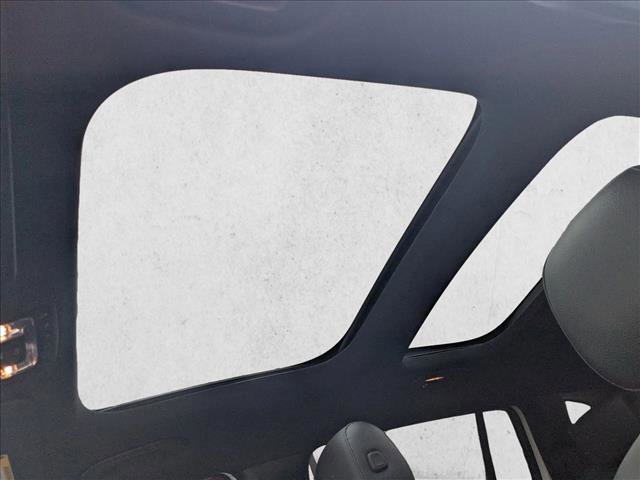 Certified 2021 Mercedes-Benz GLB 250 4MATIC image 15