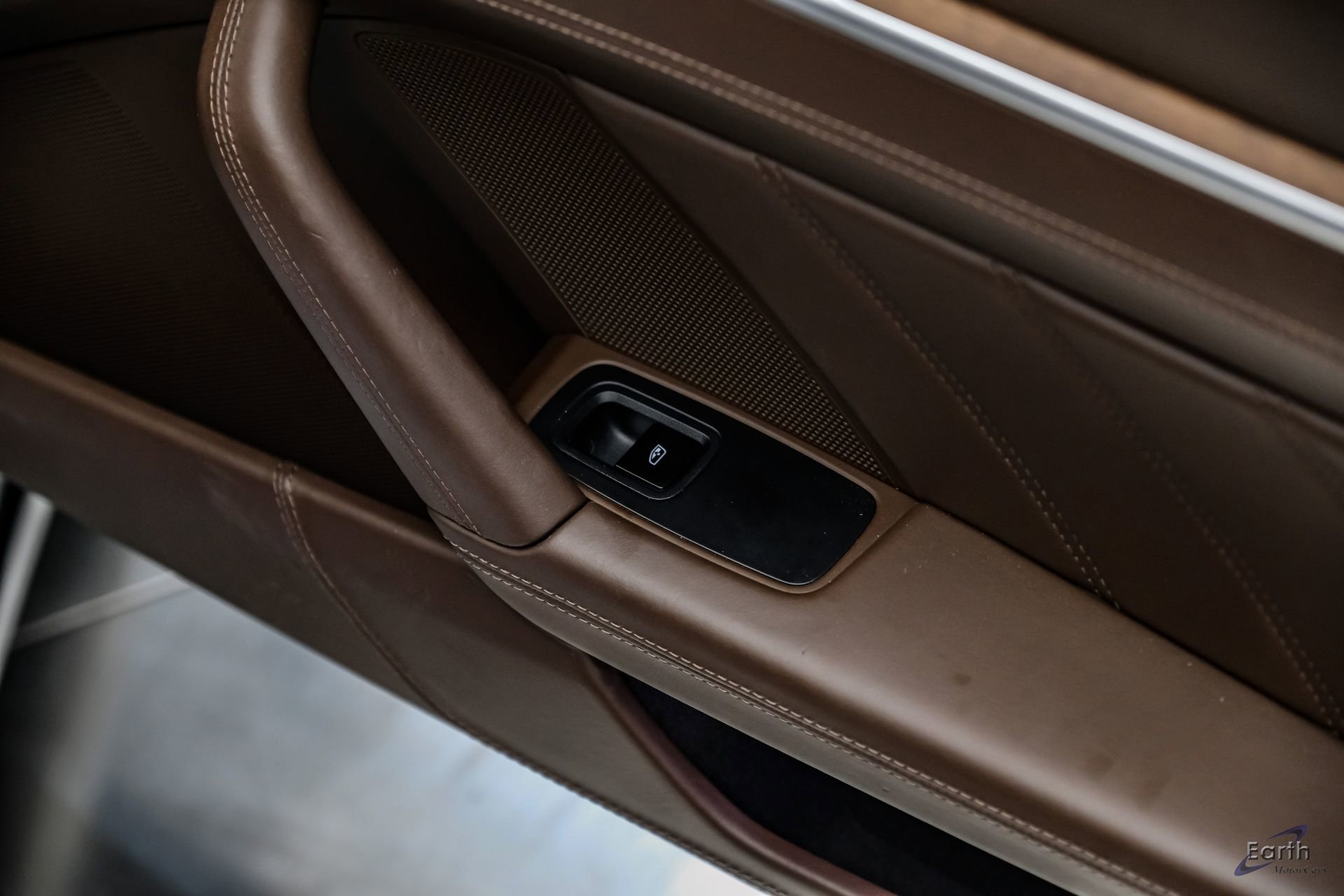 Used 2021 Porsche 911 Turbo S image 91