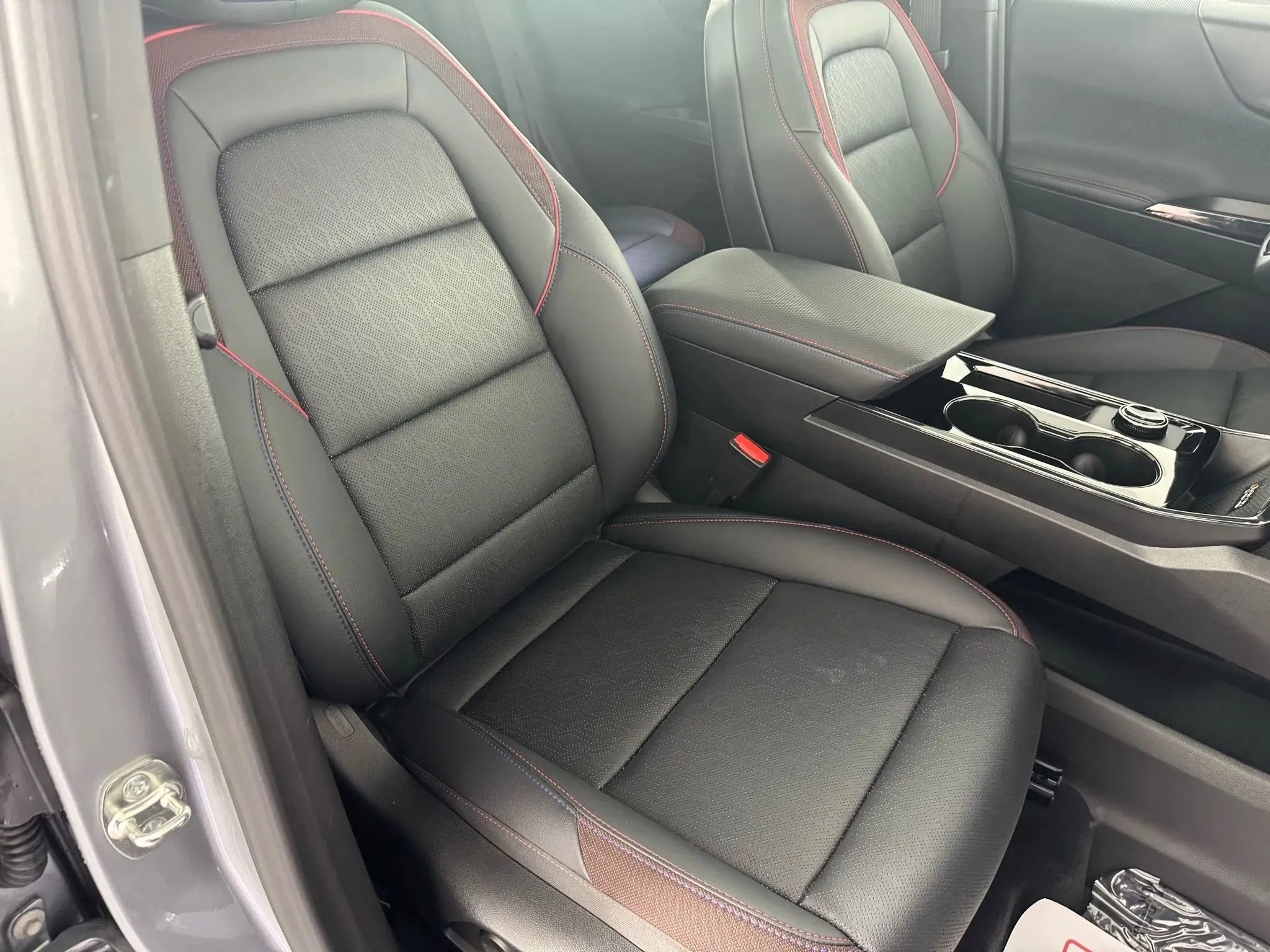 Used 2026 Chevrolet Equinox RS w/ Convenience Package III image 37