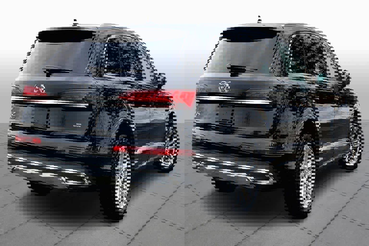 Used 2022 Audi Q7 Premium Plus image 12