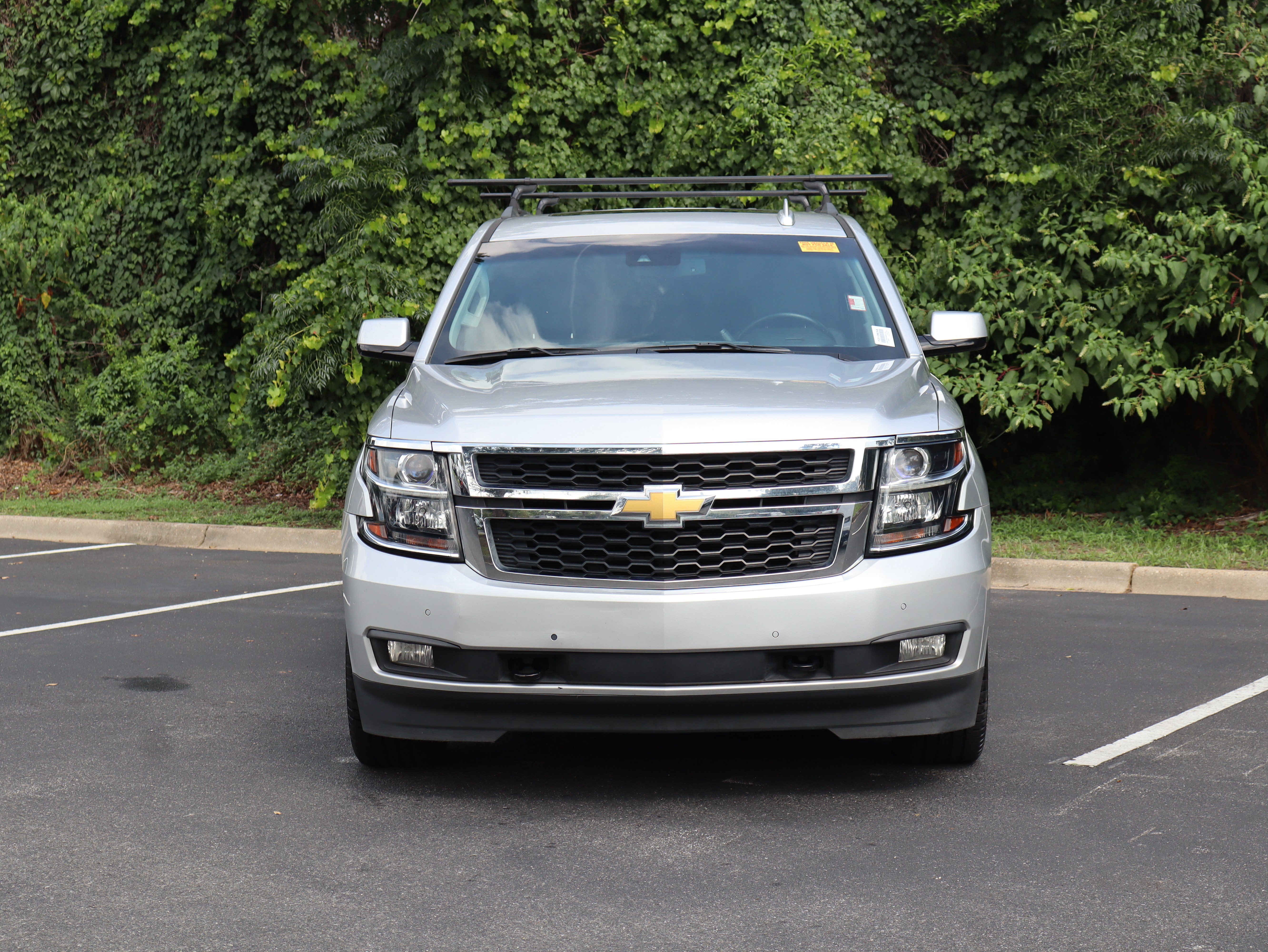 Used 2017 Chevrolet Suburban LT w/ Luxury Package RWD image 48