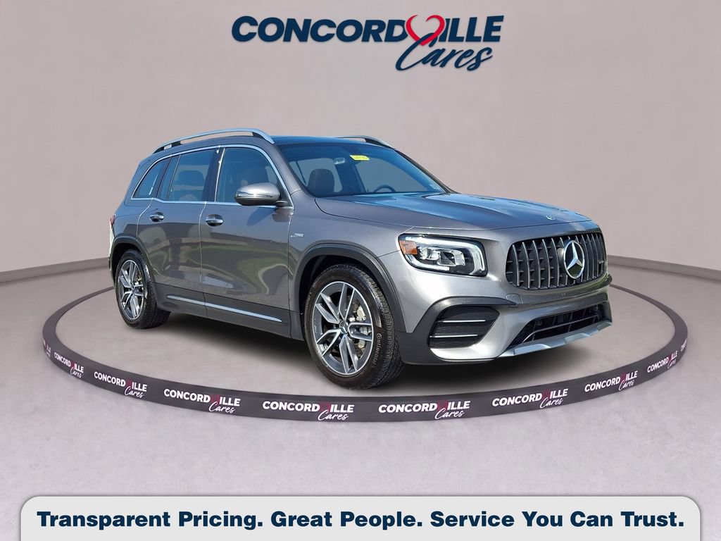 Used 2022 Mercedes-Benz GLB 35 AMG 4MATIC image 1