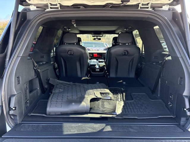 New 2026 Lincoln Navigator Black Label AWD/4WD image 12