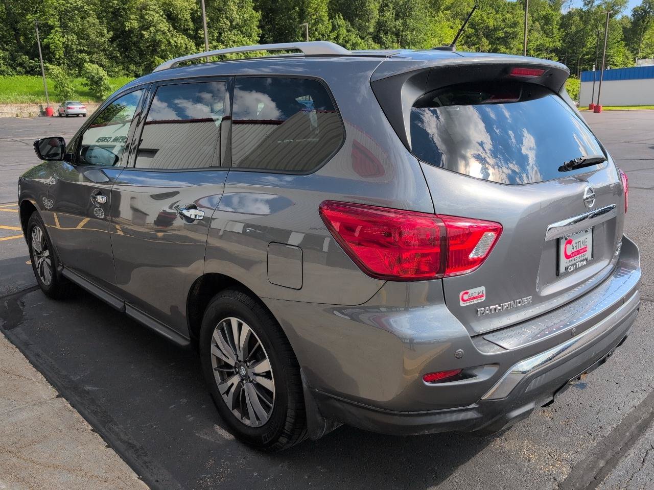 Used 2017 Nissan Pathfinder SV w/ Trailer Tow Package AWD/4WD image 6