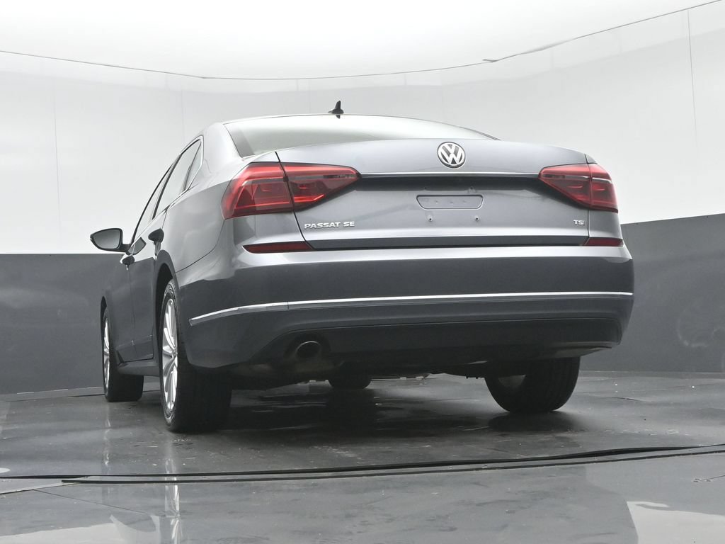 Used 2017 Volkswagen Passat 1.8T SE FWD image 51
