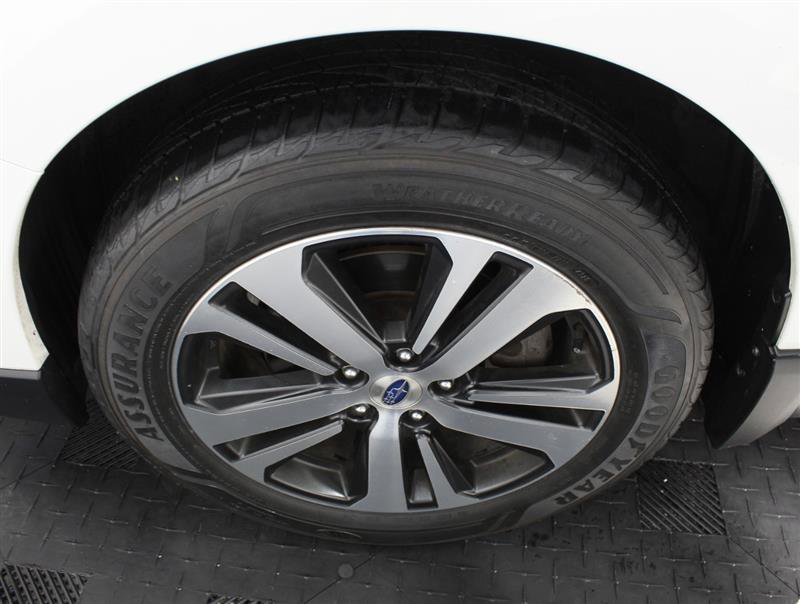 Used 2018 Subaru Outback 3.6R Limited AWD/4WD image 18