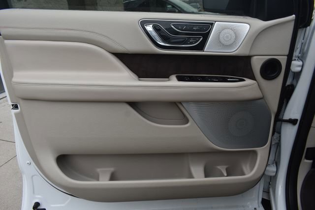 Used 2020 Lincoln Navigator L Reserve w/ Luxury Package image 20