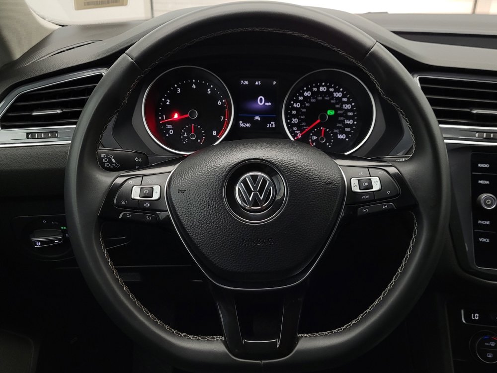 Used 2021 Volkswagen Tiguan SE image 22