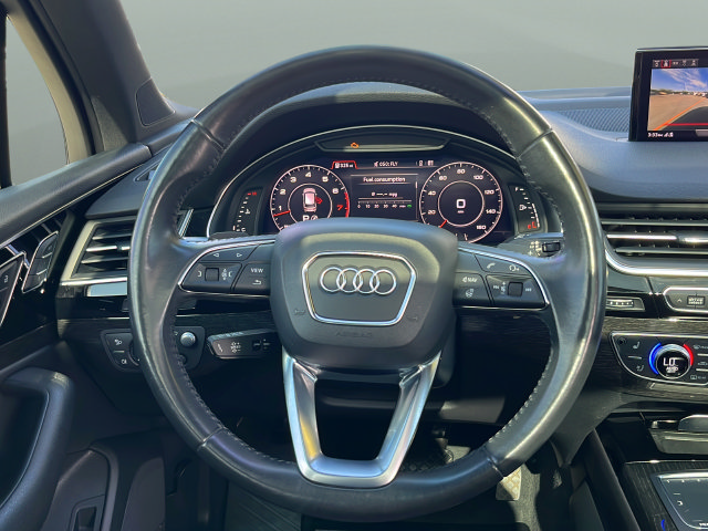 Used 2017 Audi Q7 3.0T Prestige w/ Prestige Package AWD/4WD image 10