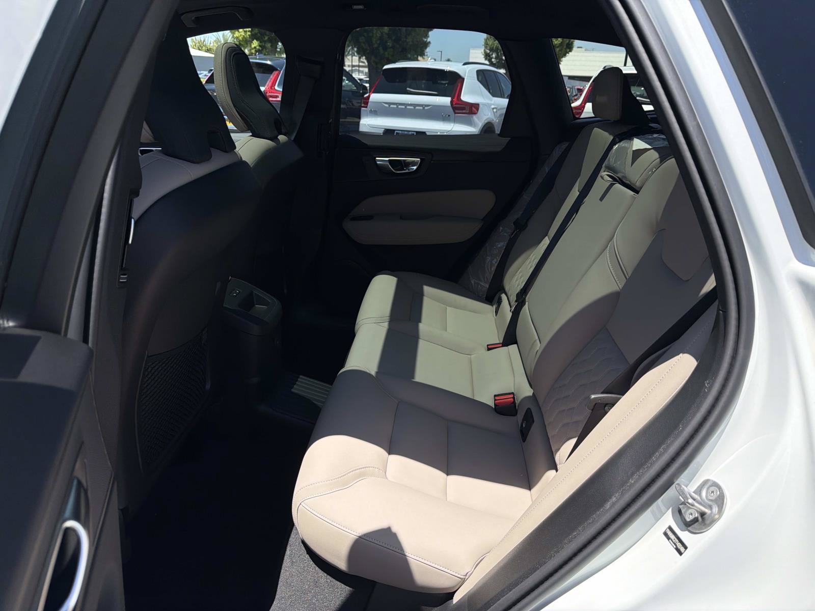 New 2026 Volvo XC60 T8 Plus w/ Protection Package Premier AWD/4WD image 17