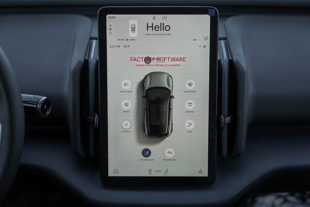 New 2026 Volvo EX30 Plus w/ Climate Package image 33