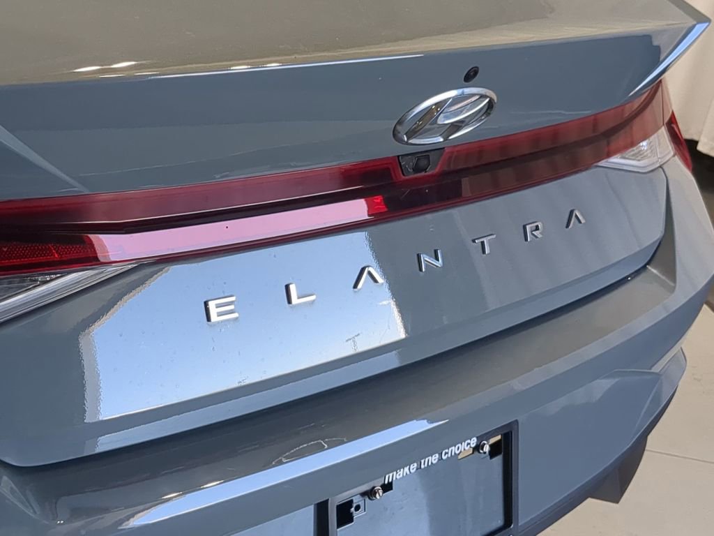 Used 2021 Hyundai Elantra SEL FWD image 16