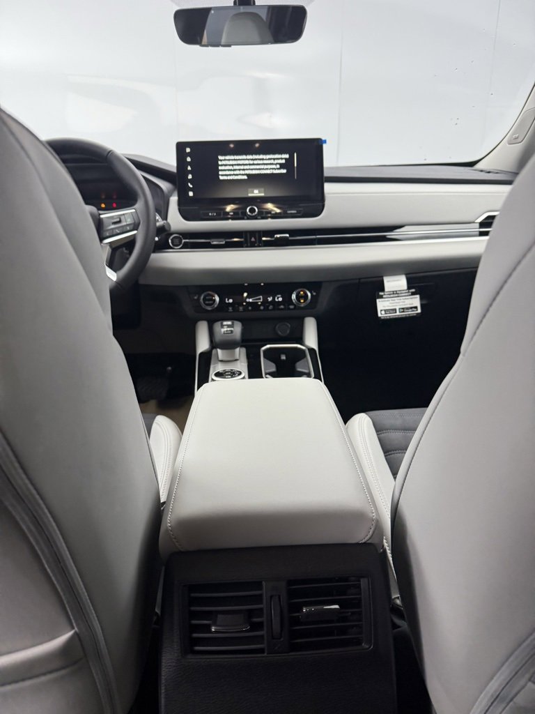 New 2025 Mitsubishi Outlander SE image 30