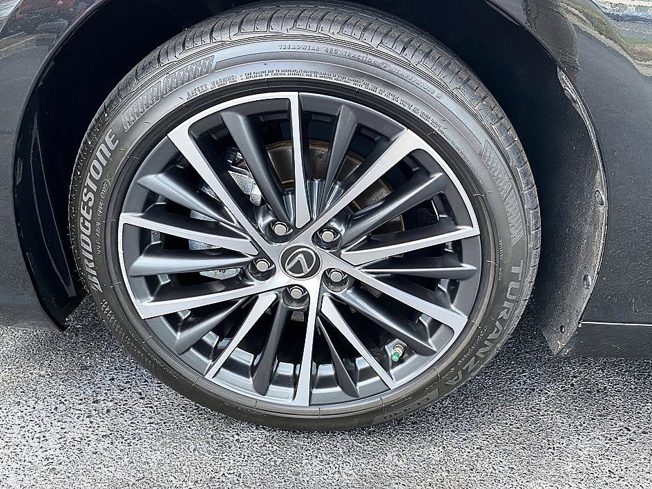 Used 2024 Lexus ES 350 w/ Premium Package image 8