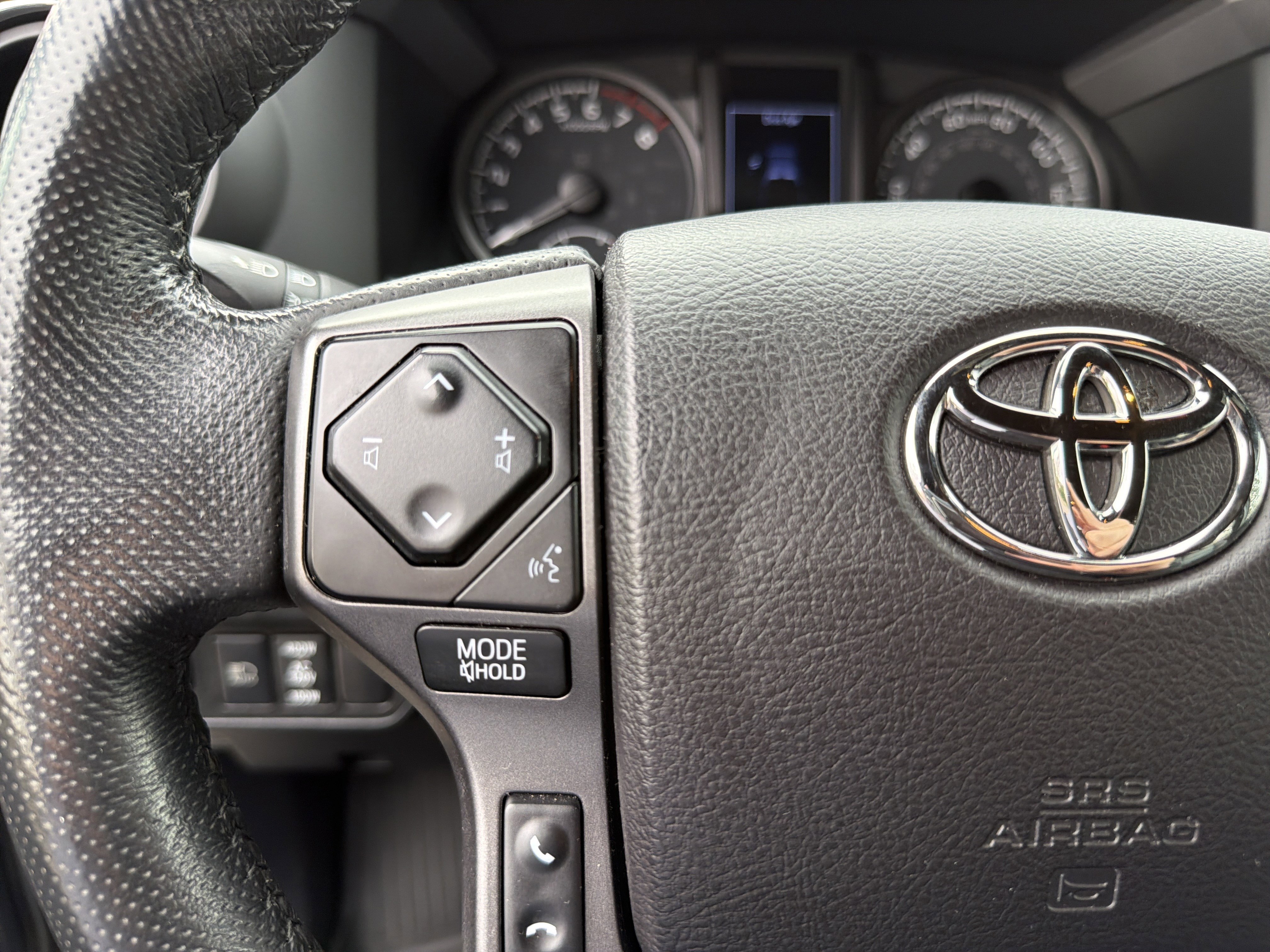 Used 2021 Toyota Tacoma TRD Off-Road image 48