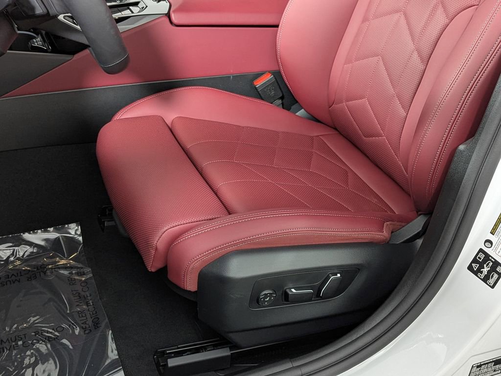 Used 2025 BMW 530i xDrive w/ M Sport Package image 18