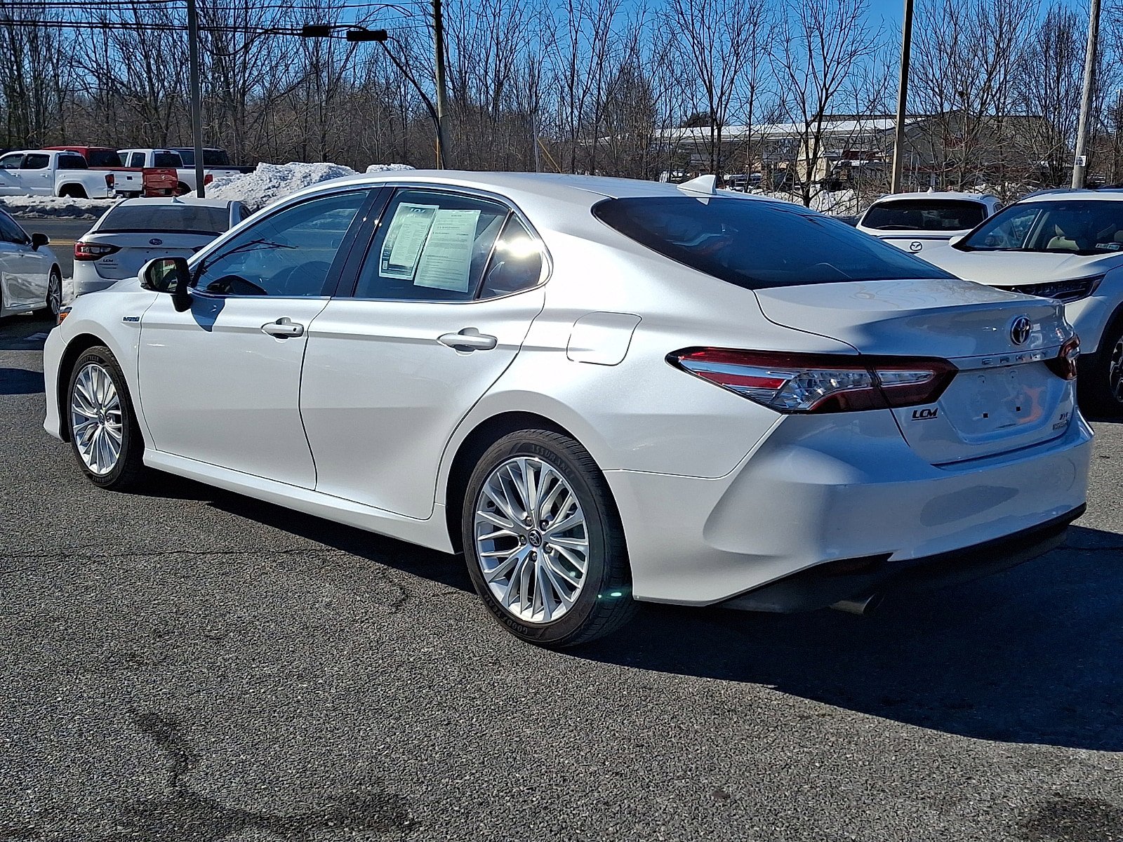 Used 2020 Toyota Camry XLE w/ Sunroof Package image 6