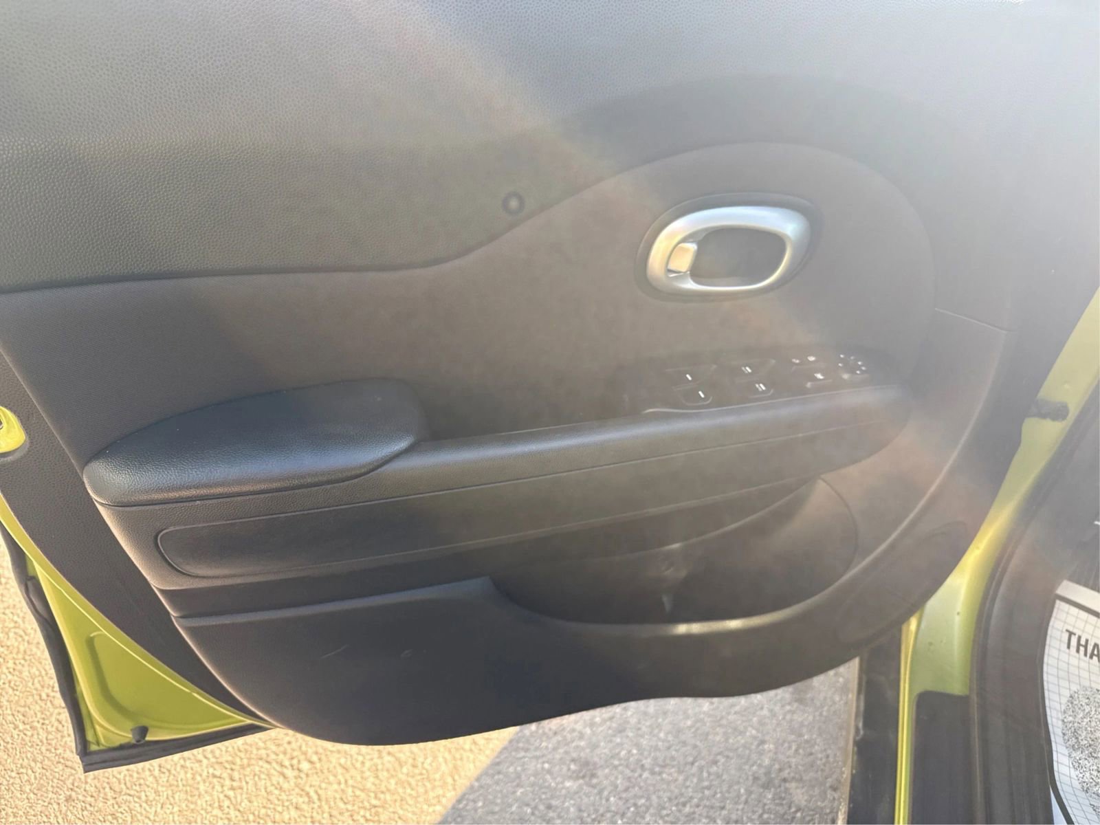 Used 2016 Kia Soul + FWD image 19