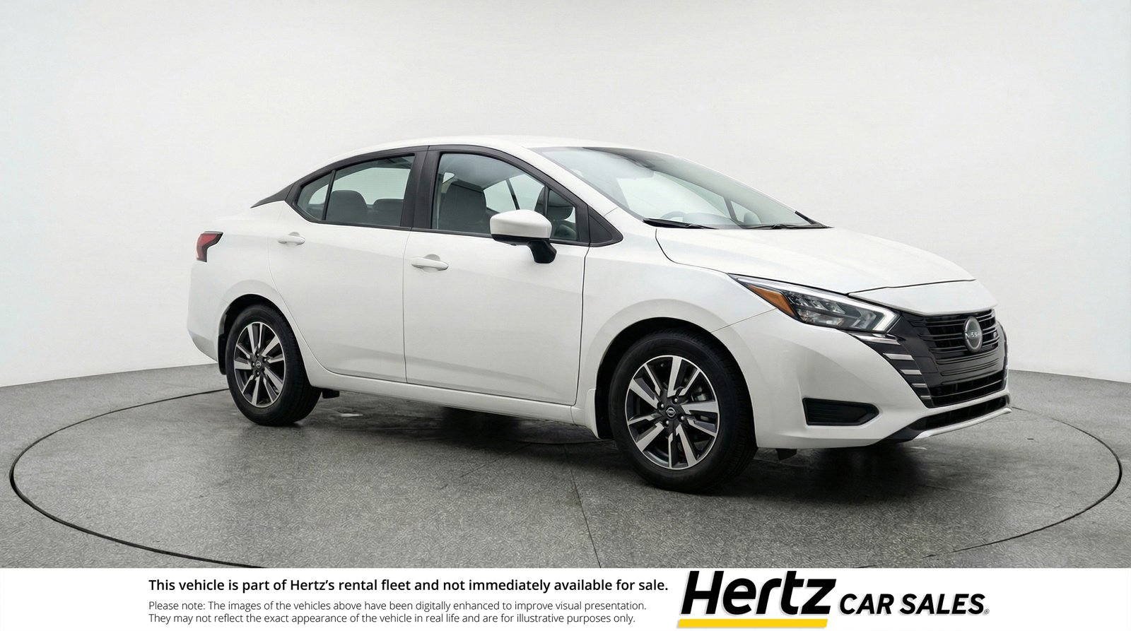 Used 2025 Nissan Versa SV image 1