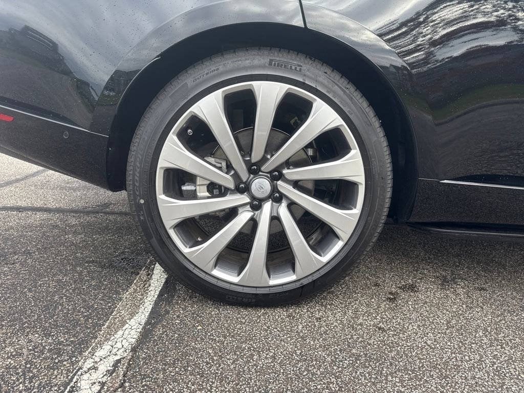 New 2025 Land Rover Range Rover SE image 25