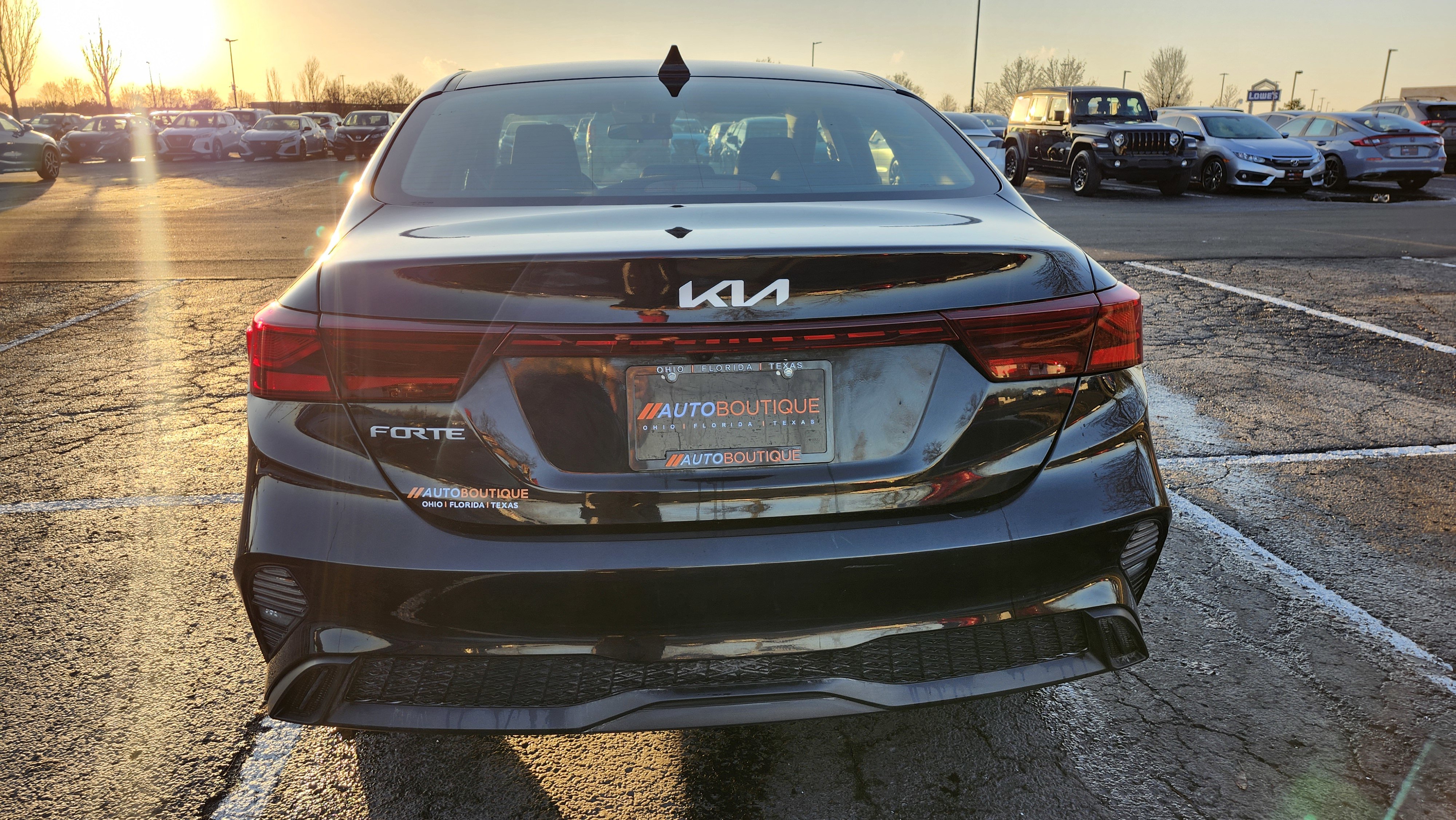 Used 2023 Kia Forte LXS image 14
