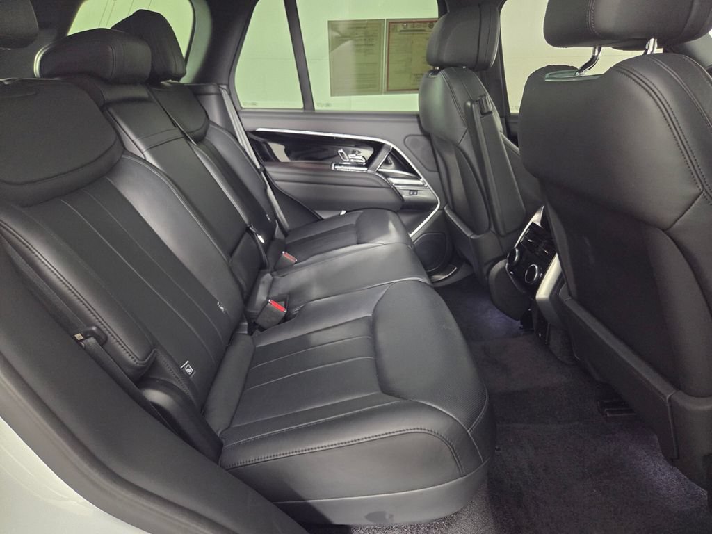 Used 2024 Land Rover Range Rover SE AWD/4WD image 30