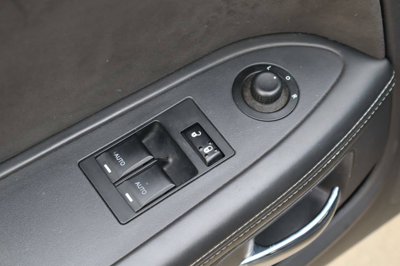 Used 2009 Dodge Challenger SRT8 w/ SRT Option Group II RWD image 21