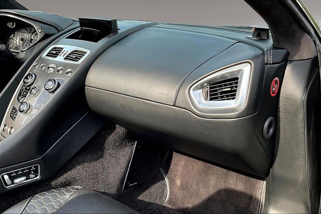 Used 2015 Aston Martin Vanquish Volante image 21