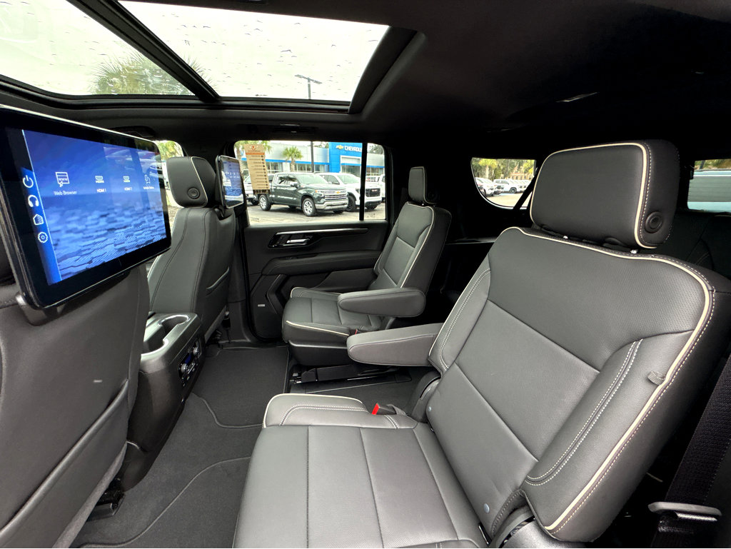 New 2026 Chevrolet Suburban Premier image 28