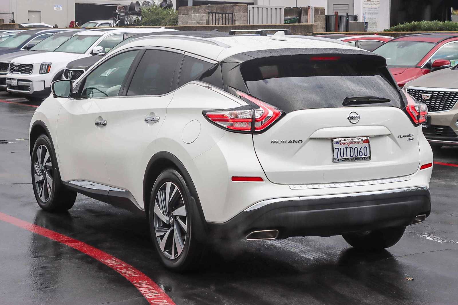 Used 2017 Nissan Murano Platinum w/ Platinum Technology Package image 2