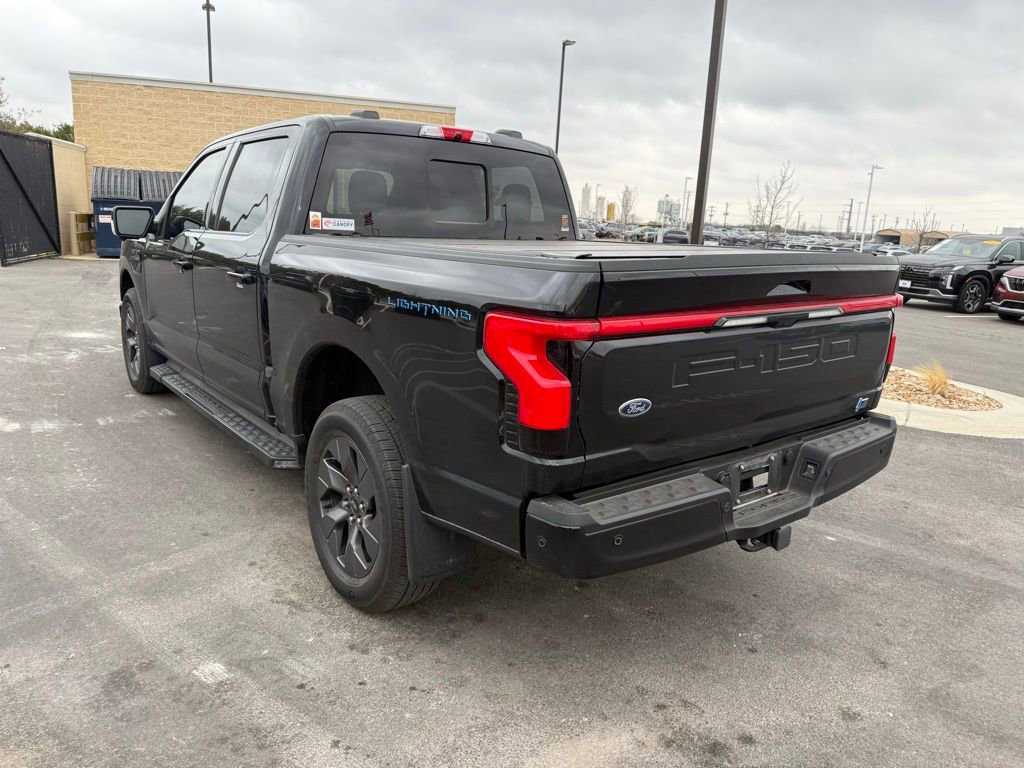 Used 2022 Ford F150 Lightning Lariat image 6