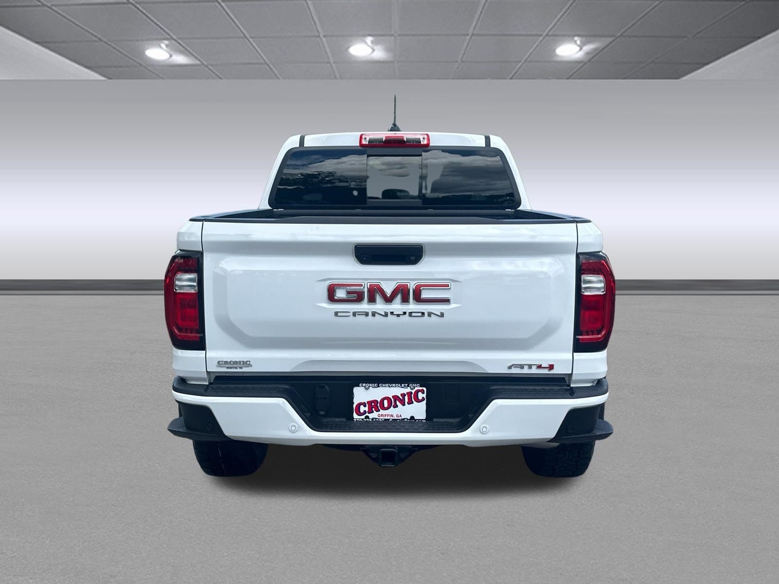 Used 2023 GMC Canyon AT4 w/ AT4 Premium Package AWD/4WD image 4