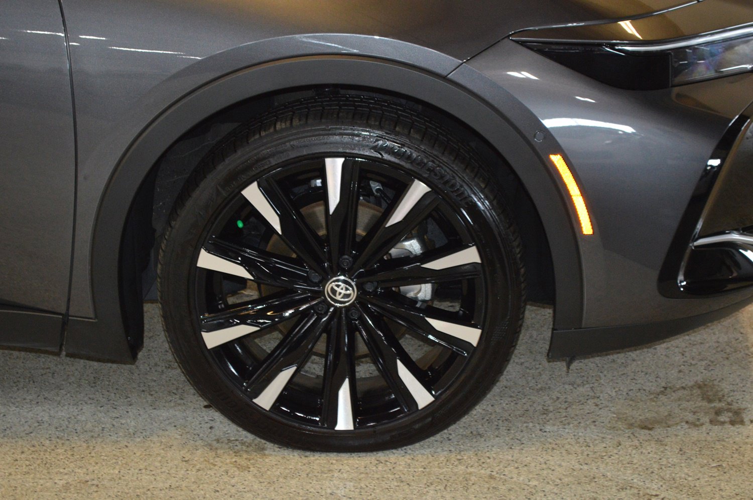 Used 2024 Toyota Crown Platinum image 9