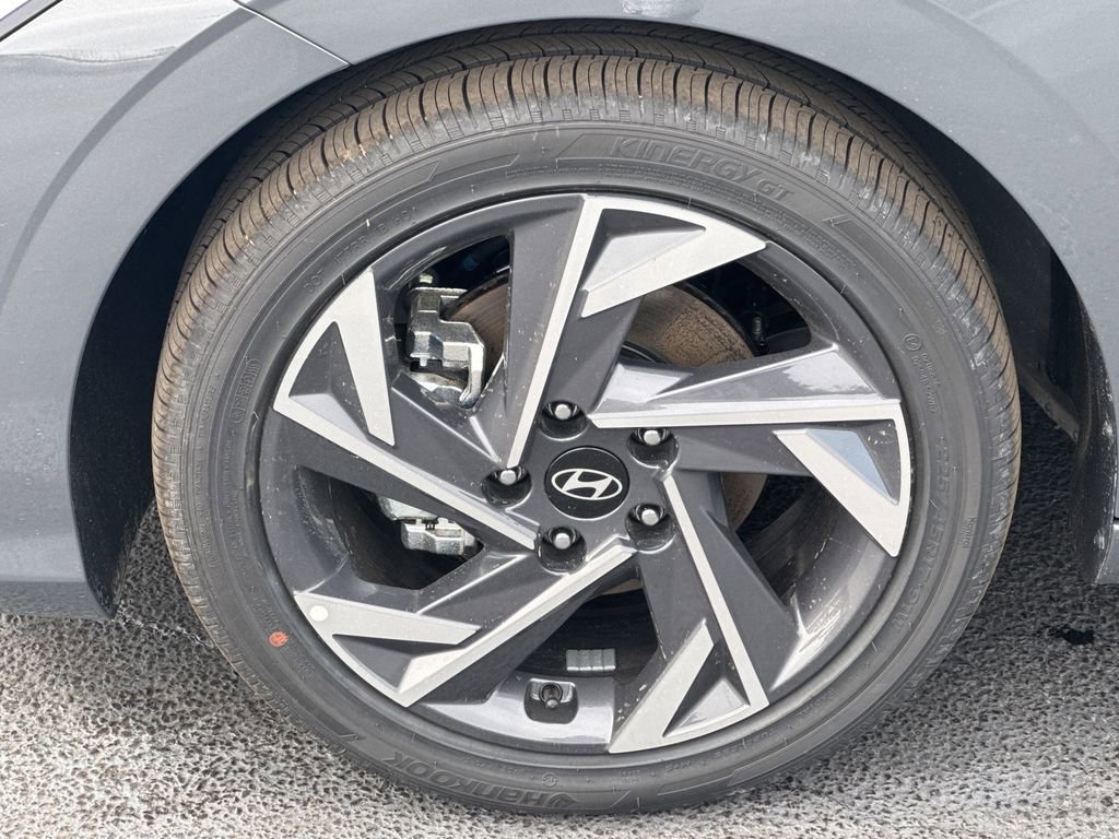 New 2026 Hyundai Elantra Limited FWD image 11