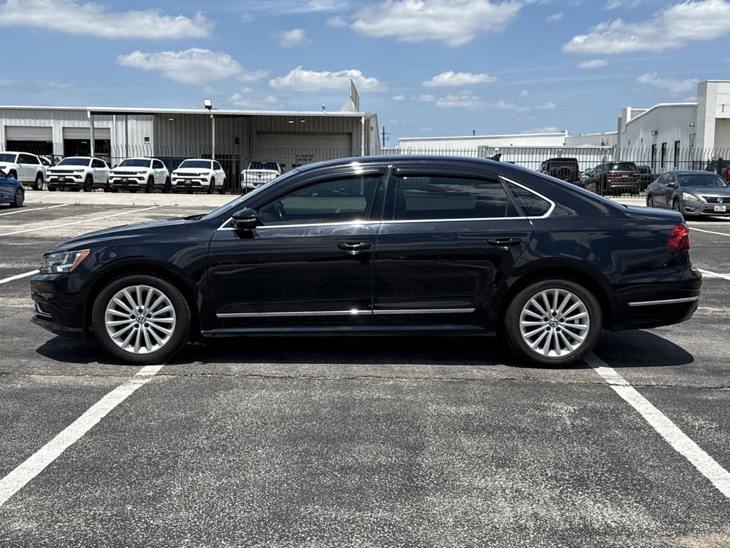 Used 2017 Volkswagen Passat 1.8T SE FWD image 8