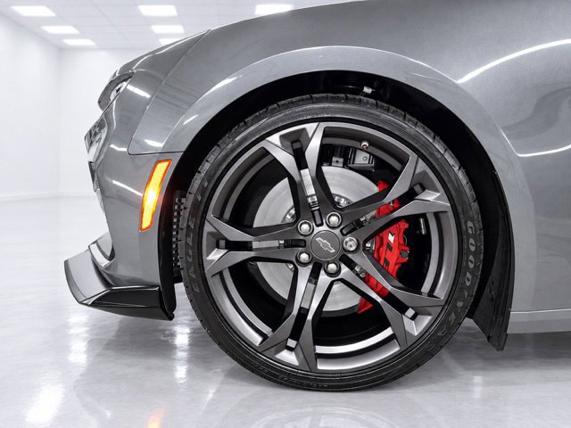 Used 2022 Chevrolet Camaro SS RWD image 11