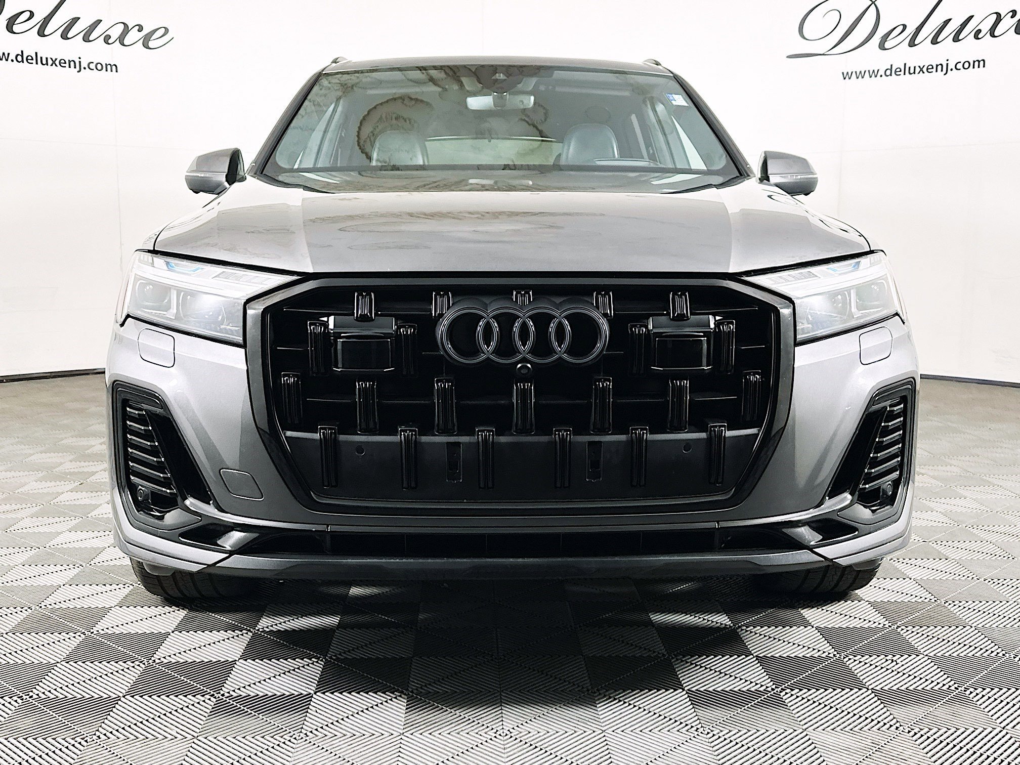 Used 2025 Audi Q7 3.0T Prestige w/ Prestige Package AWD/4WD image 2