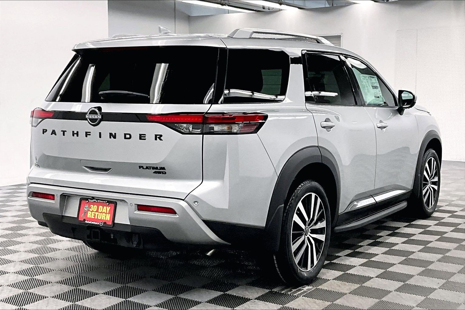 New 2025 Nissan Pathfinder Platinum w/ Lighting Package (N93) AWD/4WD image 17