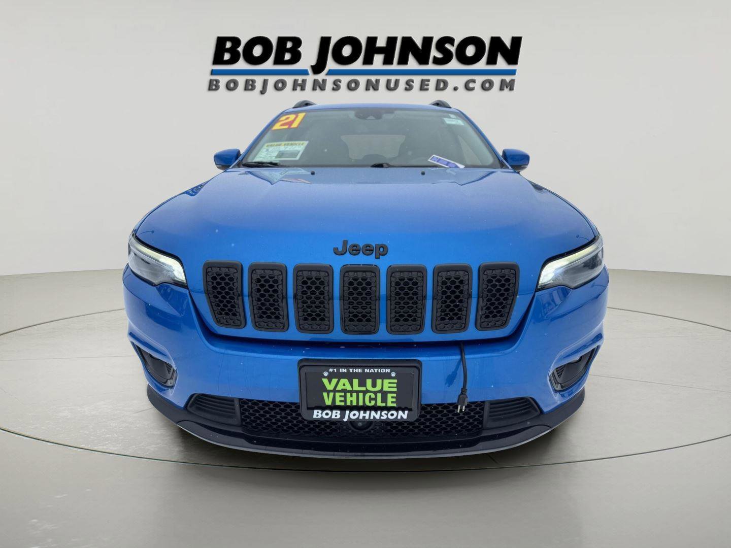 Used 2021 Jeep Cherokee Latitude Plus AWD/4WD image 2